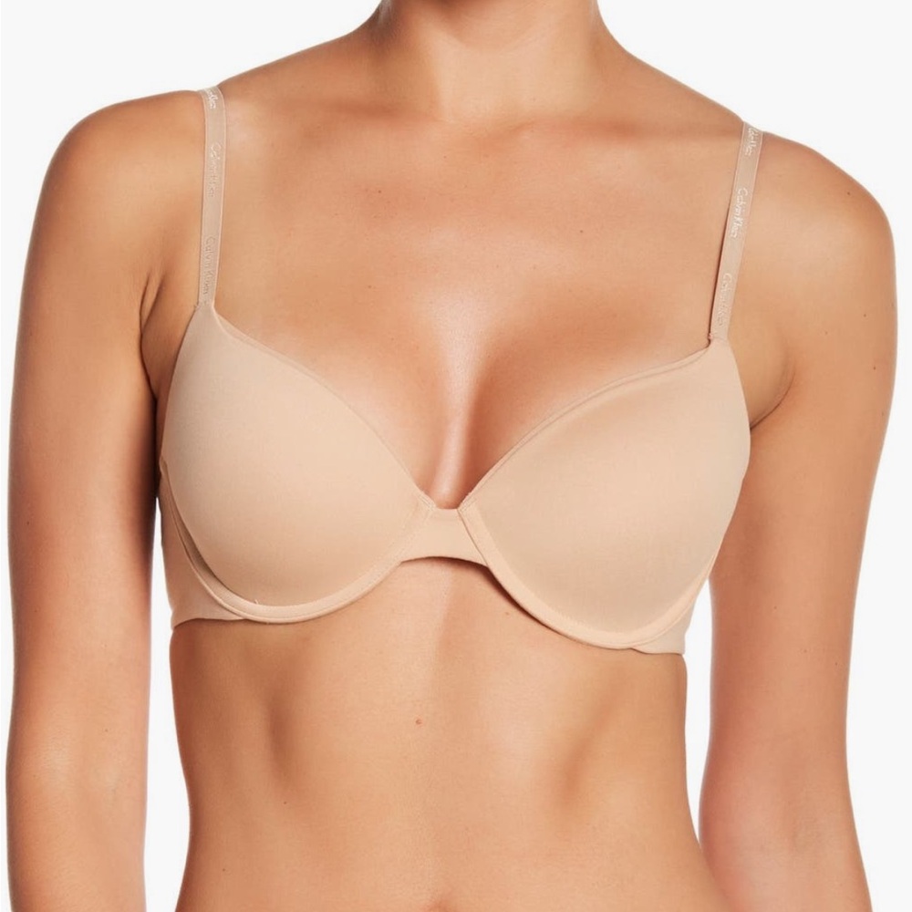 NWT Calvin Klein Lightly Lined Convertible Strap Demi Bra